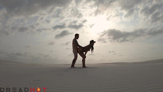 Как вам наш секс в песчаной пустыни Ленсойc-Мараньенсес в Бразилии?